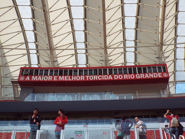 广厦抵挡逆袭，103-108黑马落败，5队争4名，CBA排名3-7仅差2分.