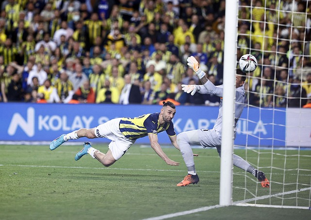 广东大胜广厦！莫兰德、徐杰、任骏飞大发神威，三首发略有低迷，伯克遇挫！.