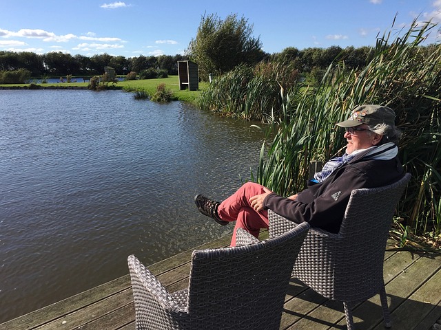 与阿尔瓦雷 与阿尔瓦雷